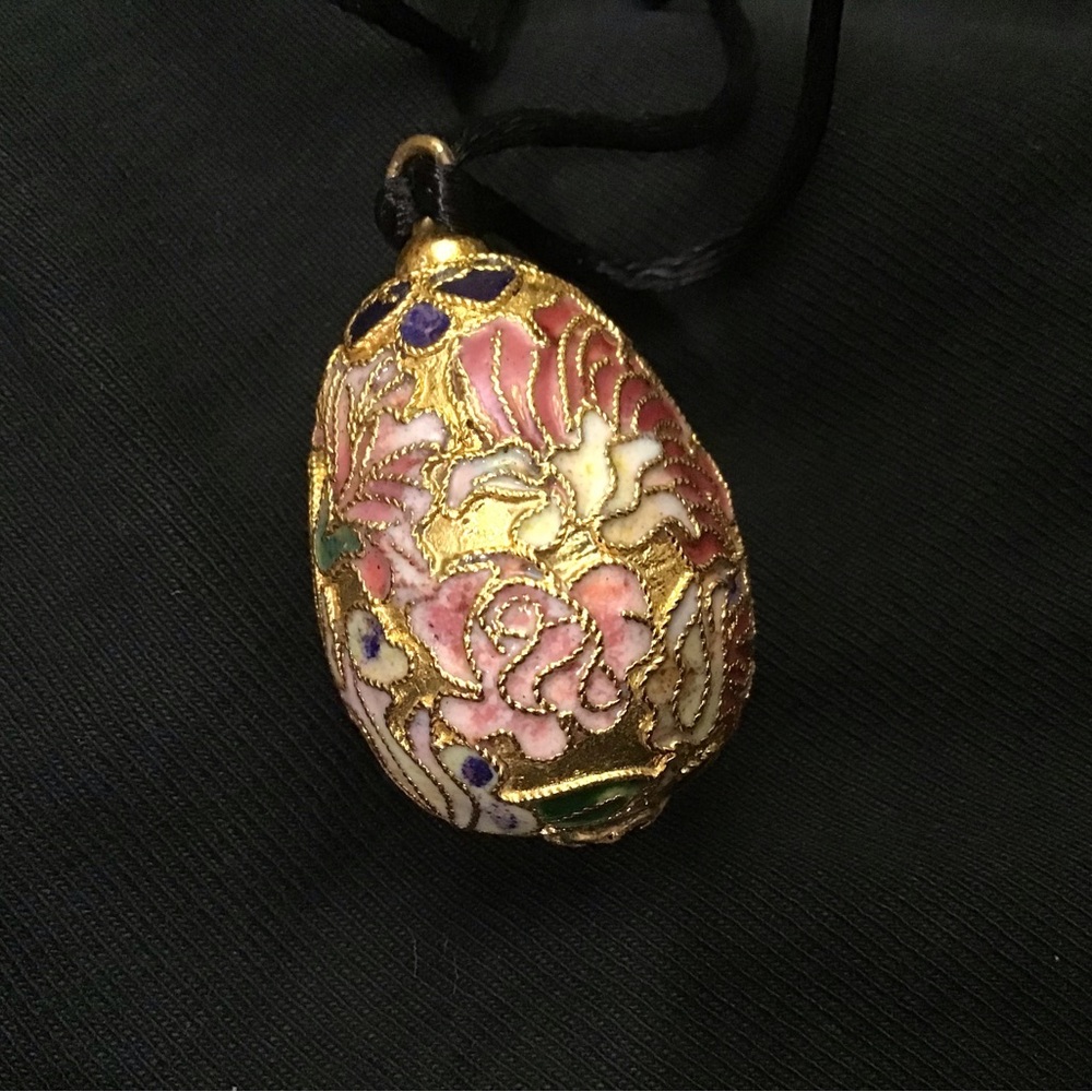 VINTAGE CLOISONNÉ FLORAL EGG NECKLACE NEW IN BOX 1990’s FABERGÉ EGG ESTATE - Picture 7 of 11